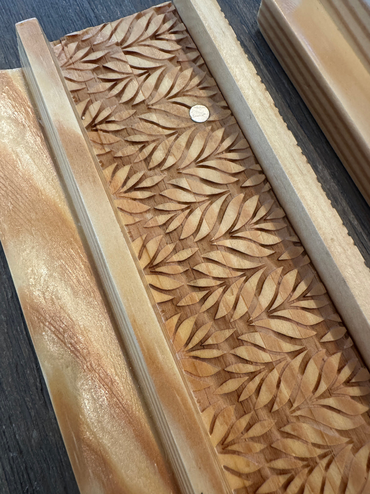 IMPERFECT ENGRAVED WOODEN RACKS