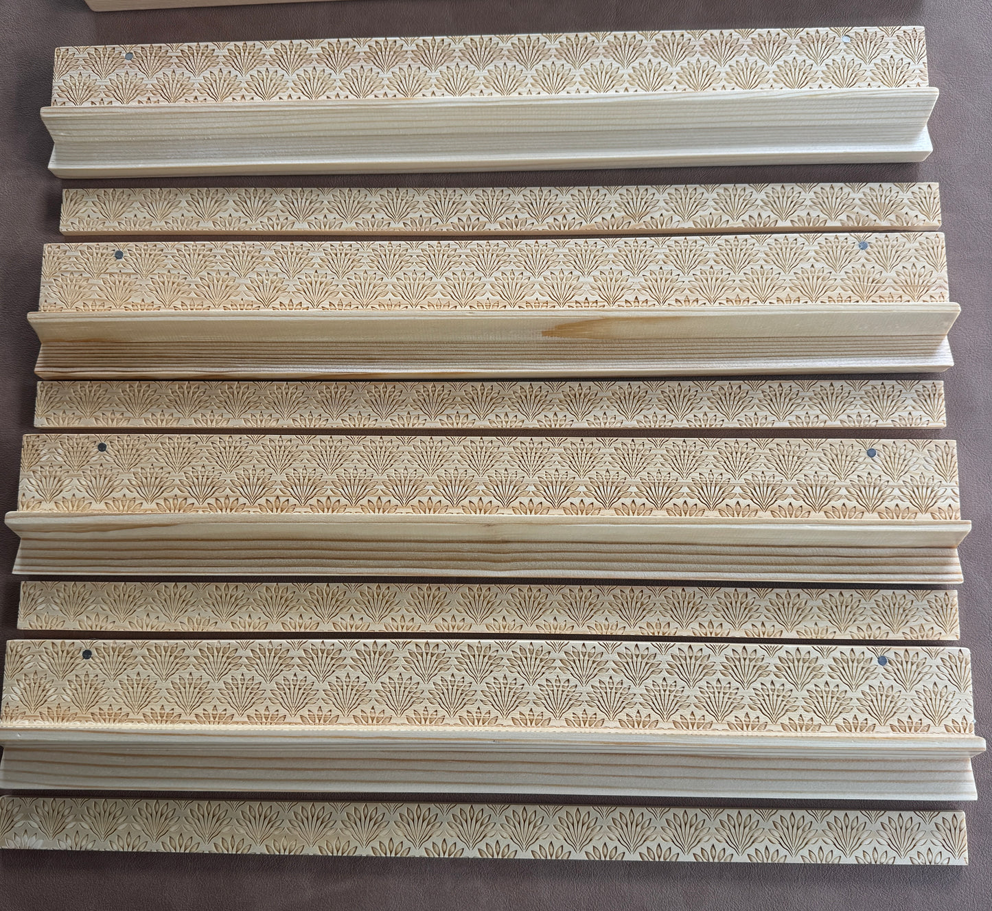 Engraved Natural Pine Wooden Rack & Pushers – 20 Inch Set of 4 Fan Motif